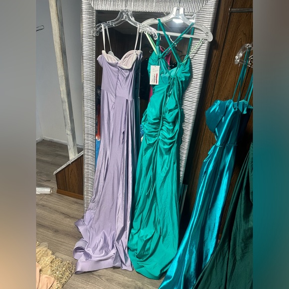 Size medium - Picture 5 of 5